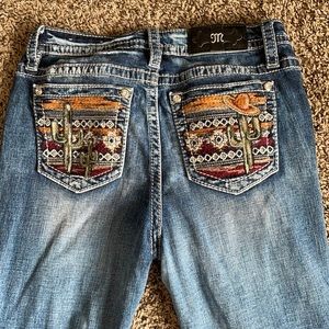 NWOT Beautiful desert 🏜 scene miss me jeans. RARE